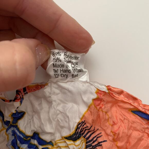 F.C White Peach and Blue Stretchy Popcorn Short Sleeve Blouse Small - Picture 6 of 6